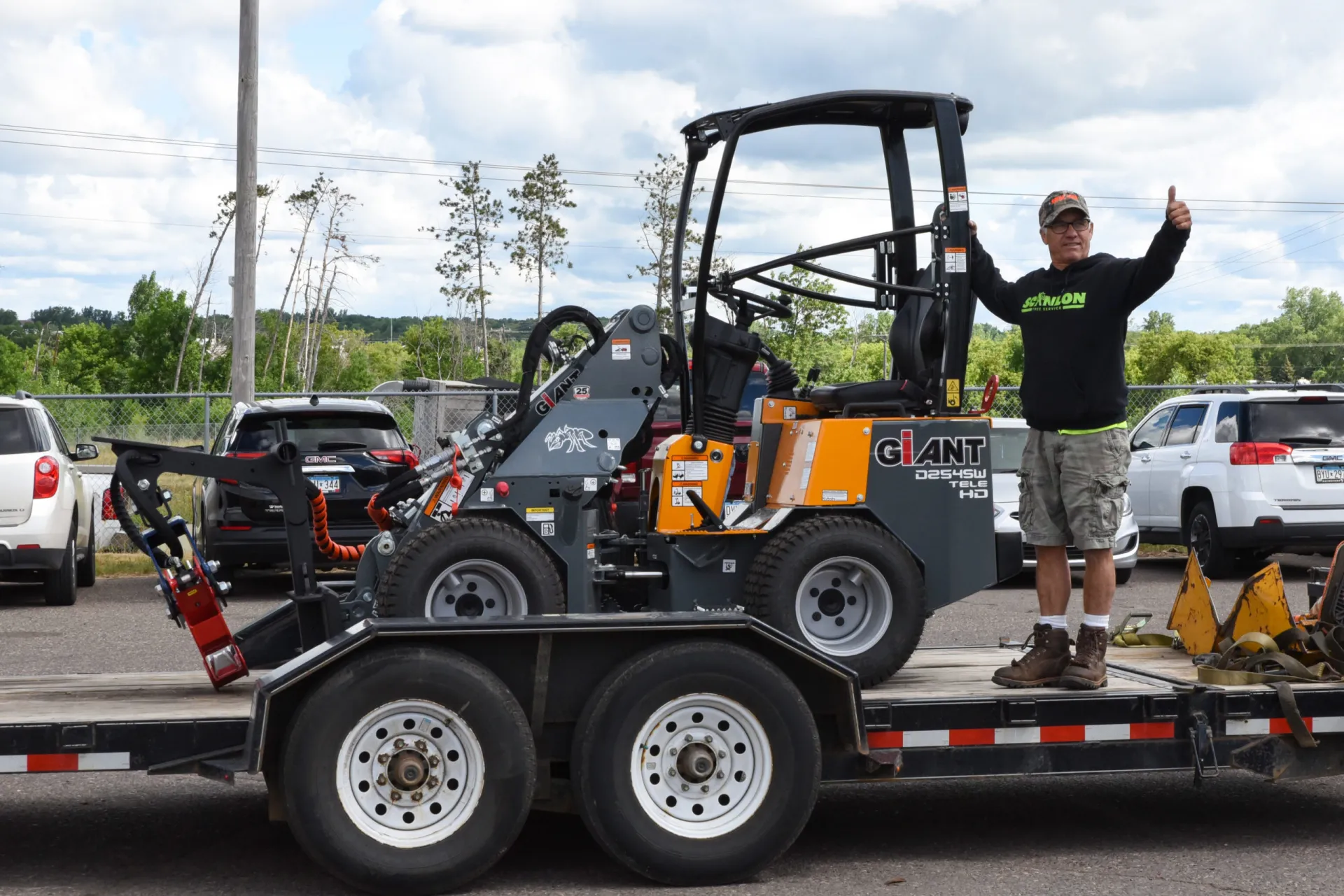 Giant D254SW Tele Customer Purchase at Top Notch Equipment in Rogers, Minnesota